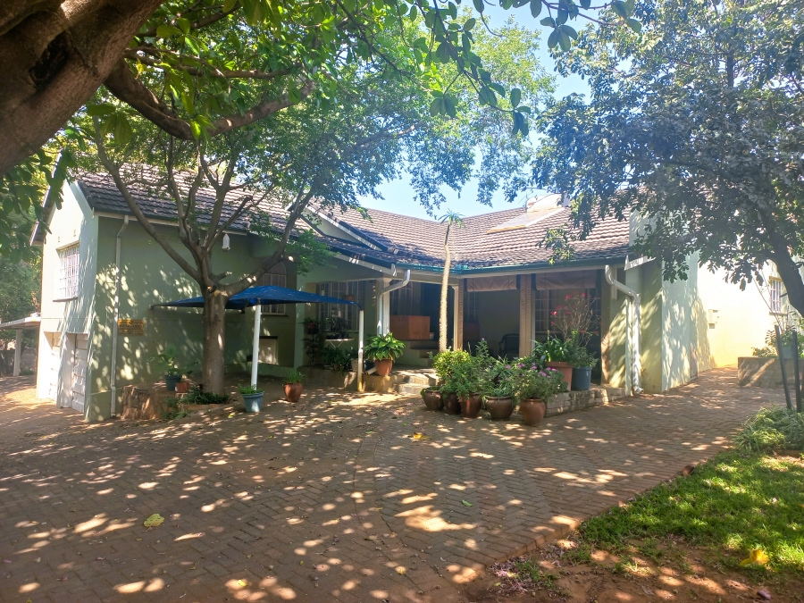 4 Bedroom Property for Sale in Protea Park North West